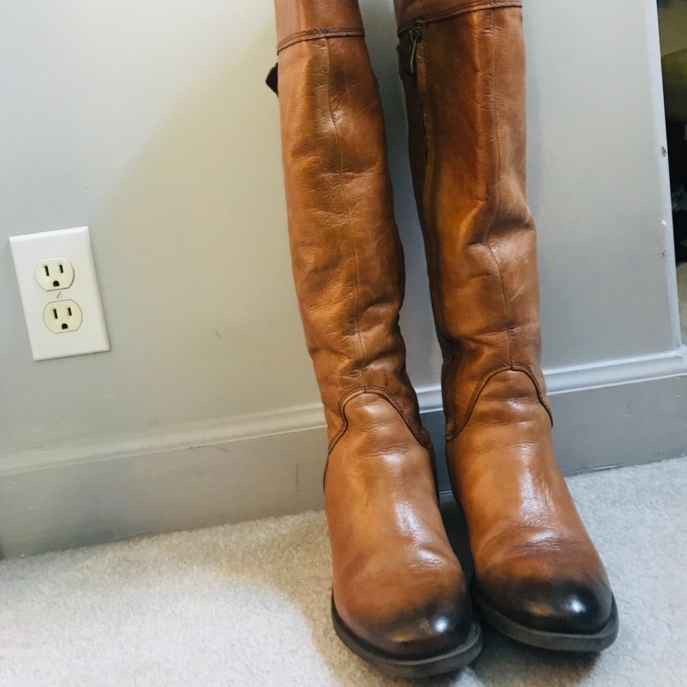 VINCE CAMUTO